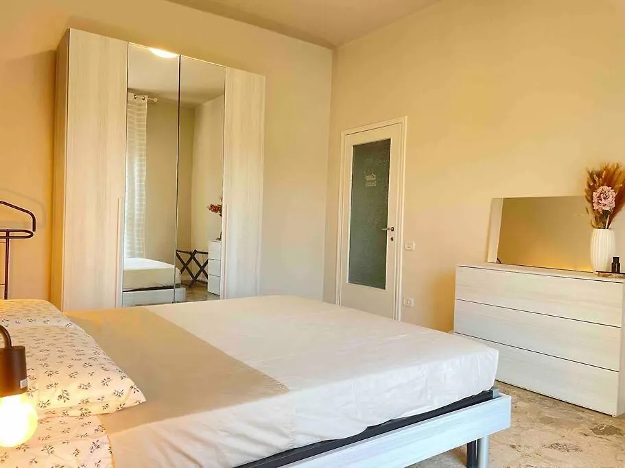 Venere Apartment Bérgamo 0*,  Italia